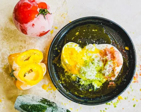 Methods for Convert Leftover Fruit and Veg into a Frozen Food Topping – Instructions