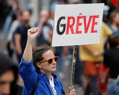 France Bracing for Major Protest Action During Deepening Governmental Crisis